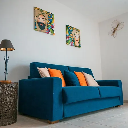 La Casa Blu Deluxe * ليباري