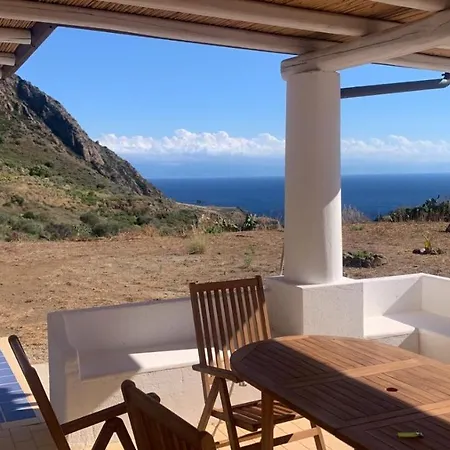 فيلة La Casa Blu Deluxe ليباري